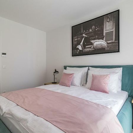 Luxury Apartments Magali โรวีน ภายนอก รูปภาพ