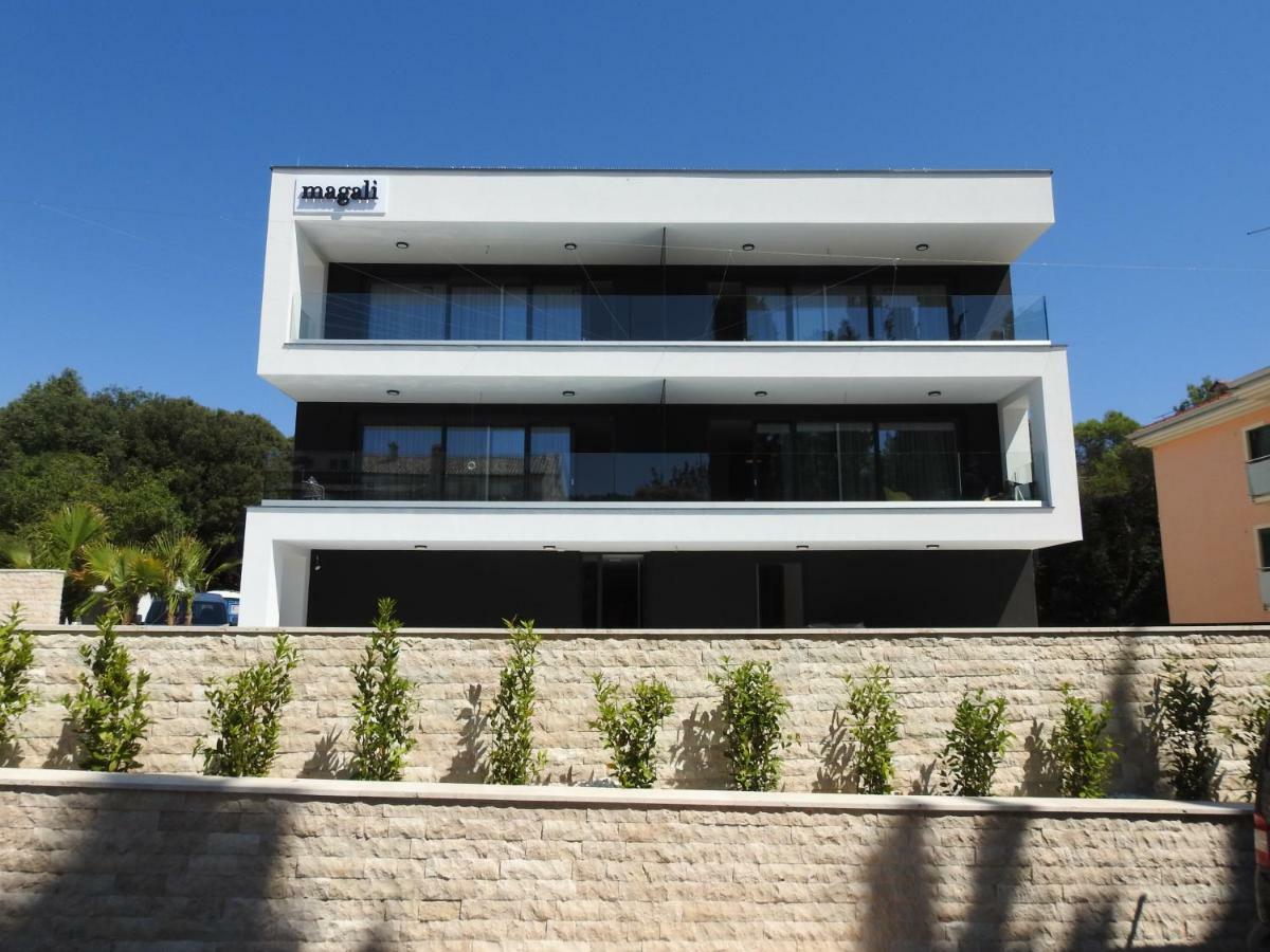 Luxury Apartments Magali โรวีน ภายนอก รูปภาพ