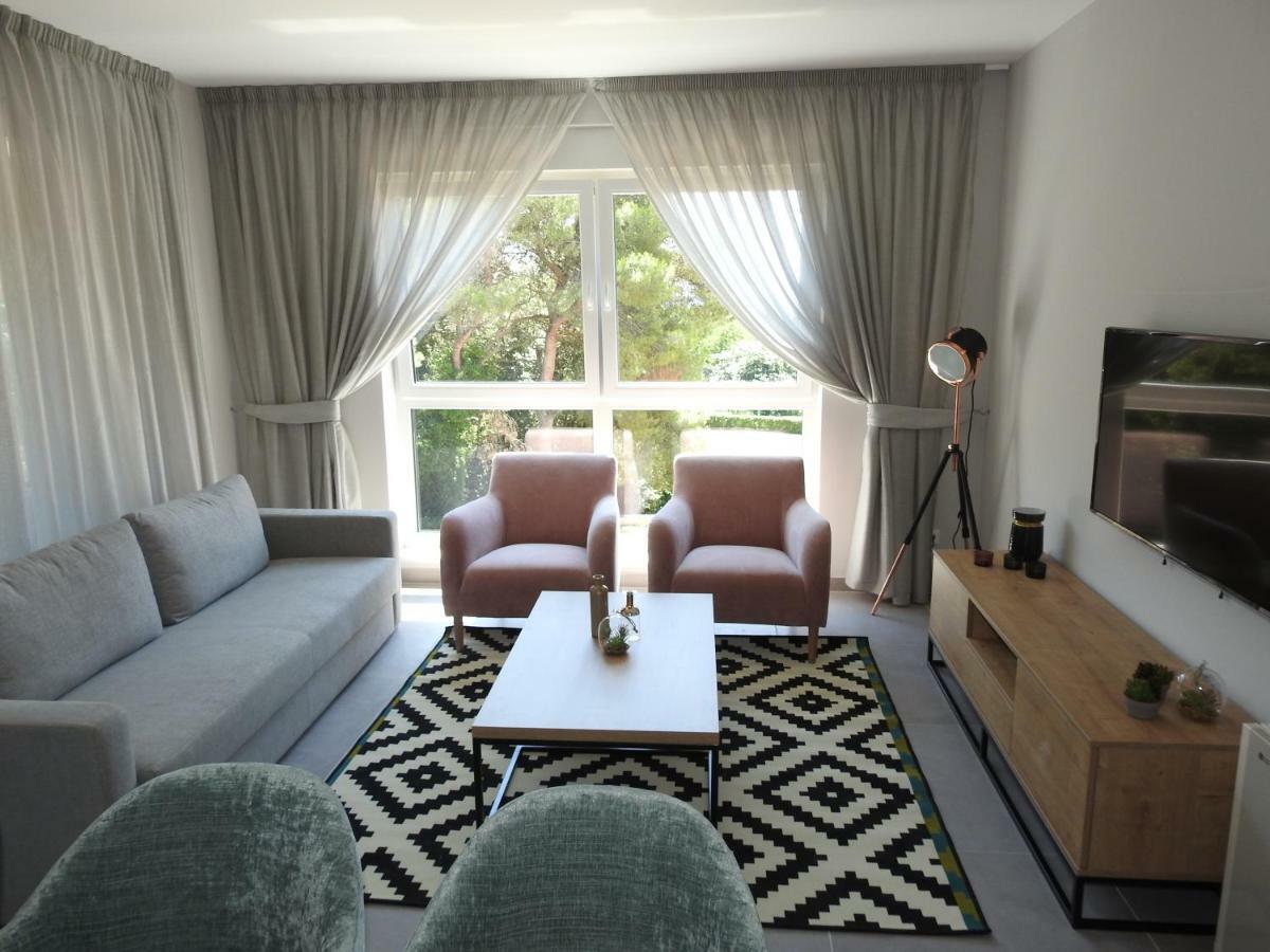 Luxury Apartments Magali โรวีน ภายนอก รูปภาพ