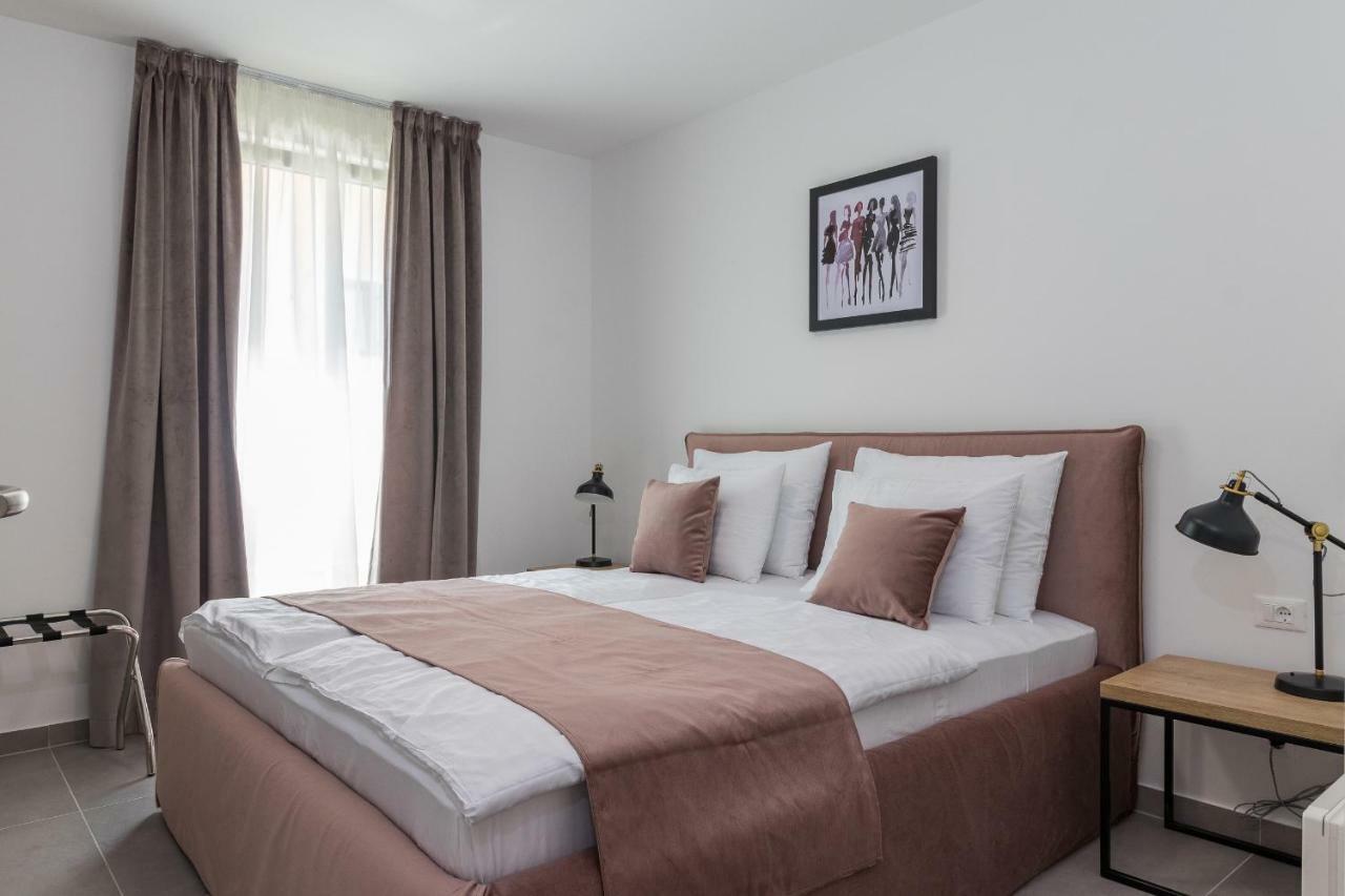 Luxury Apartments Magali โรวีน ภายนอก รูปภาพ