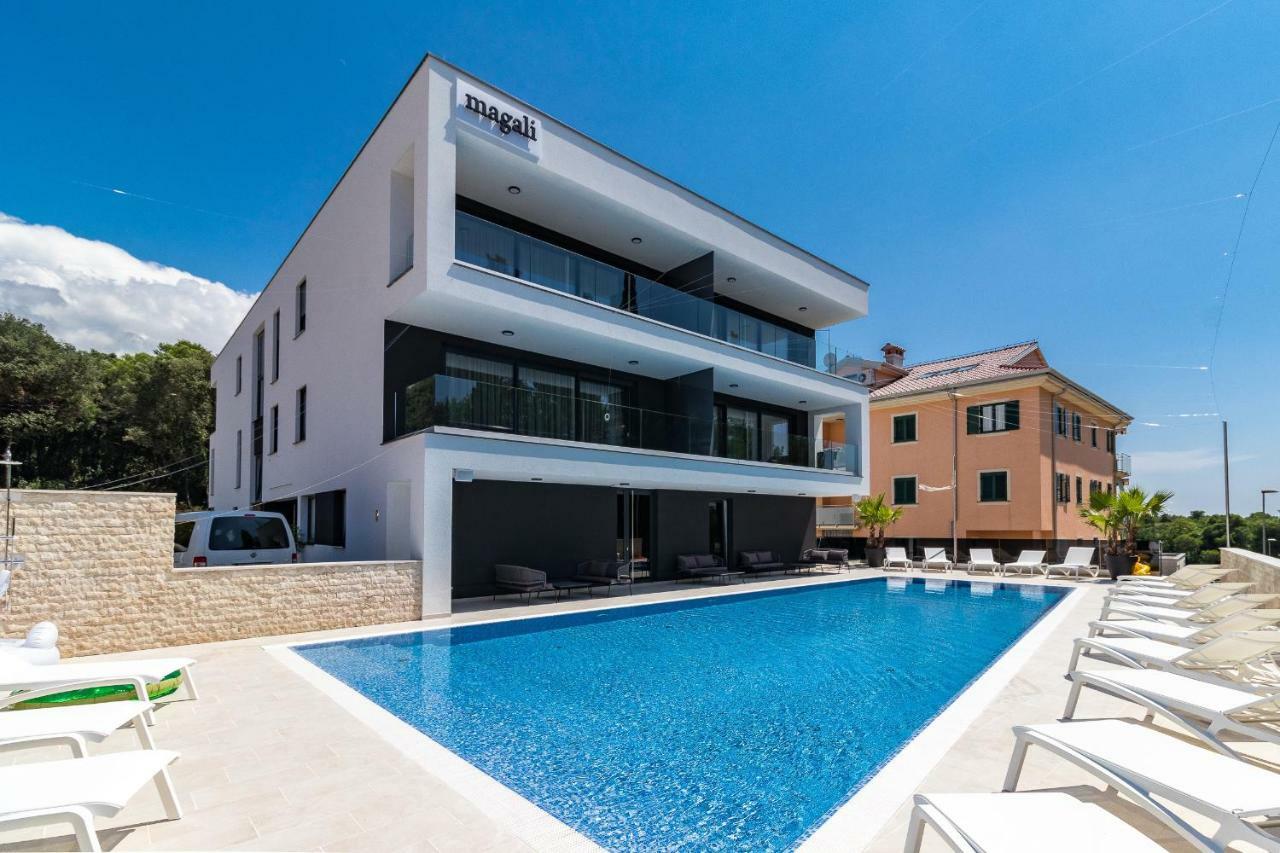 Luxury Apartments Magali โรวีน ภายนอก รูปภาพ