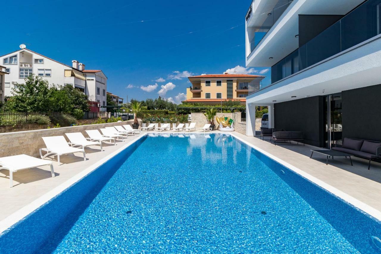 Luxury Apartments Magali โรวีน ภายนอก รูปภาพ