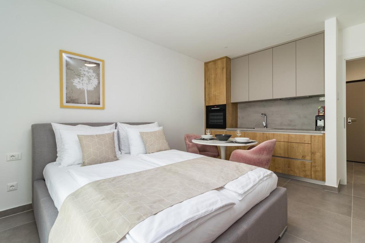 Luxury Apartments Magali โรวีน ภายนอก รูปภาพ